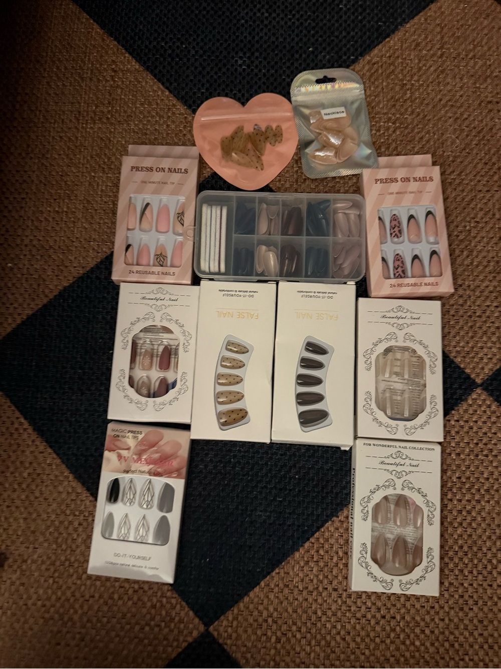 Mixed Press-On Nail Set - Neutral Pink, Nude, Taupe, Beige